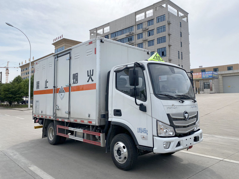 雜項危險物品廂式運輸車，運輸車，運輸車廠家，楚勝集團